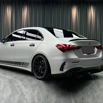 19-24 벤츠 A는 OEM Amg-a45 스타일의 후방 스포일러와 함께 스타일과 성능을 향상시킵니다.