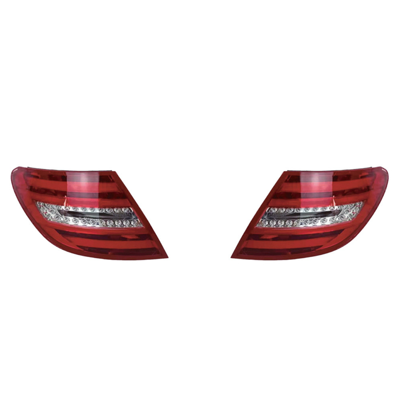 벤츠 C 클래스 W204를 C63 LED 후방 꼬리 라이트와 함께 향상시킵니다.